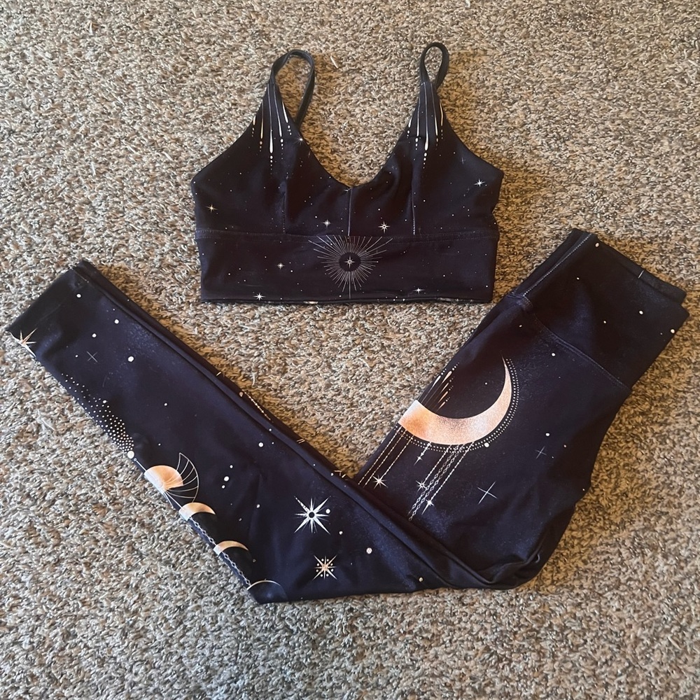 The om collection beautiful moons and stars yoga outfit yoga pants & bra
